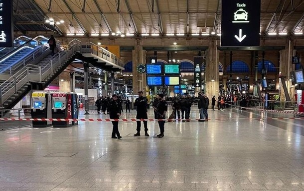 На вокзалі в Парижі чоловік із ножем поранив кількох людей