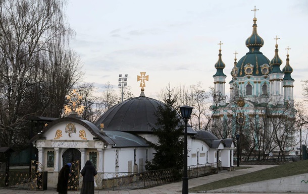 Минкульт предлагает демонтировать храм-МАФ у Десятинной церкви в Киеве