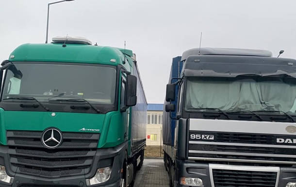 ДБР виявило на Одеській митниці вантажівки з РФ та Білорусі