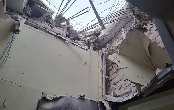 Оккупанты обстреляли Часов Яр: повреждена школа
