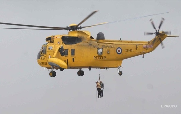 Британія передала Україні гелікоптер Sea King