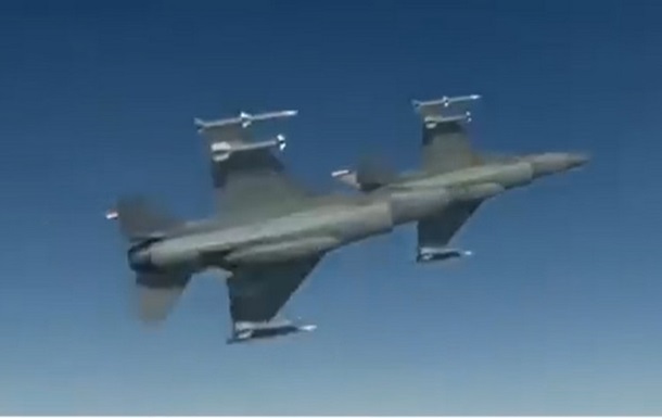 У РНБО натякнули на можливість отримання Україною винищувачів F-16