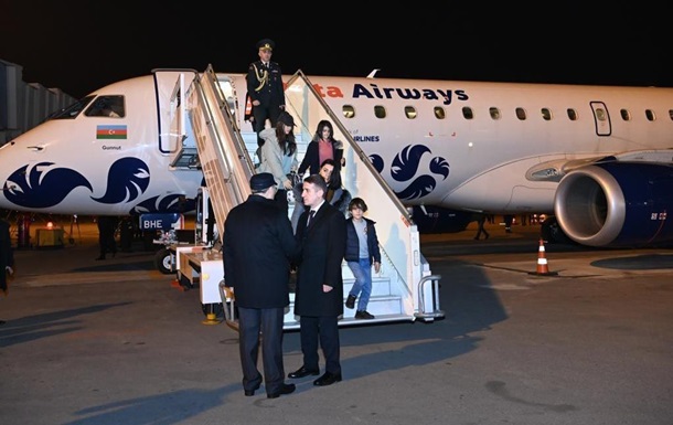 Азербайджан вивіз співробітників посольства з Ірану