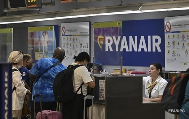 Ryanair нанимает украинских пилотов и бортпроводников