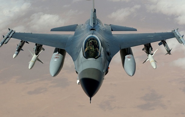У Пентагоні вважають, що Білий дім погодиться передати F-16 Києву - ЗМІ