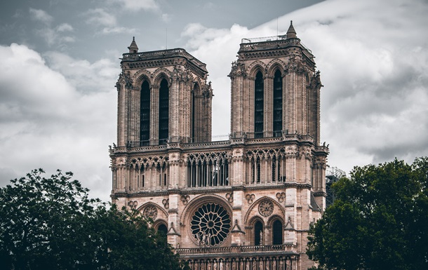 It became known when Notre Dame will reopen 