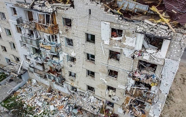 Gaidai shows the destroyed Severodonetsk