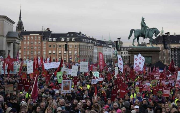 Denmark protests against the cancellation of the holiday