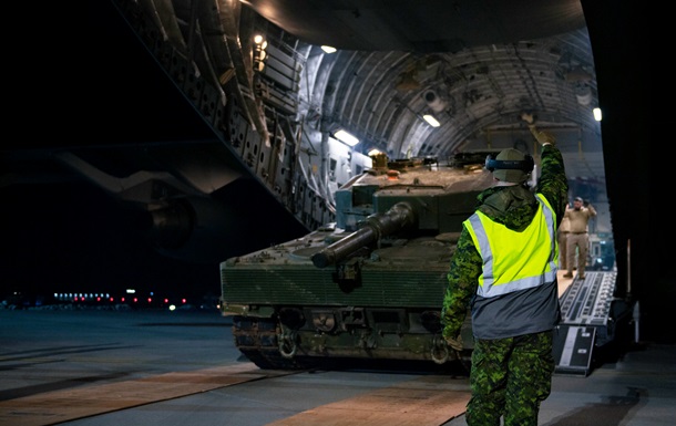 До Польщі прибув перший Leopard 2, переданий Канадою Україні