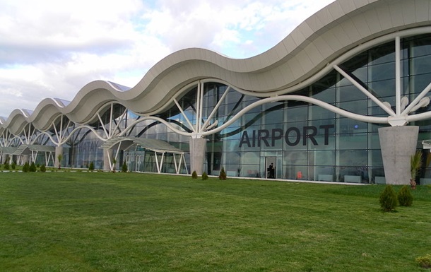 У Туреччині призупинили роботу два міжнародні аеропорти