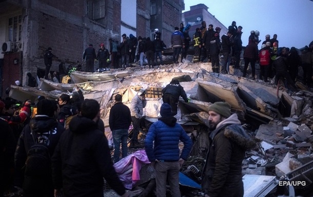 Землетрясение в Турции: МИД Украины открыло  горячие линии 
