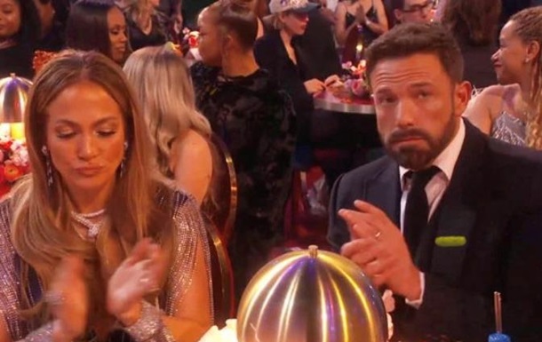 Affleck missed the Grammys and the network laughed