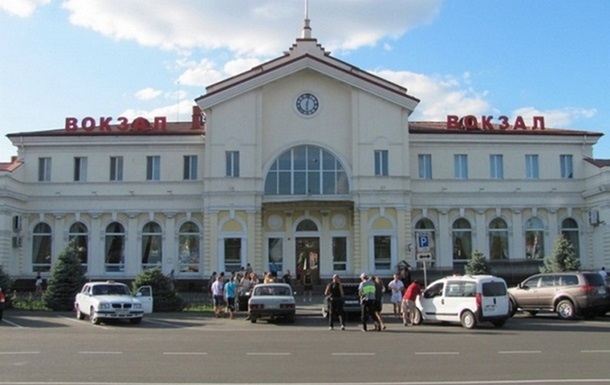 У Херсоні внаслідок обстрілу пошкоджено вокзал