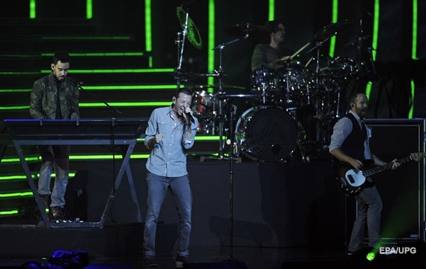 Linkin Park released a previously unreleased track featuring Bennington’s vocals