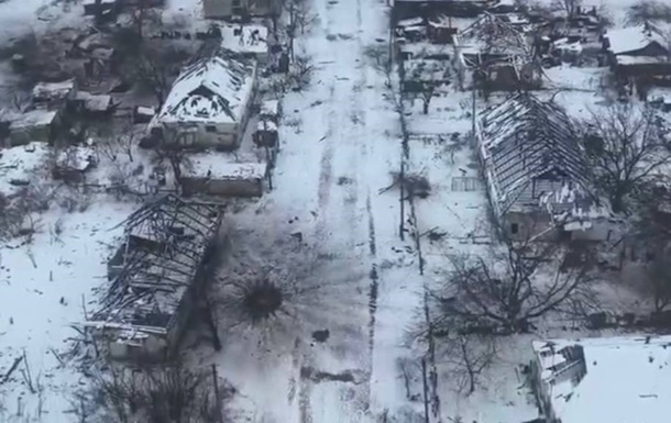 На Луганщине на мине подорвался гражданский автомобиль