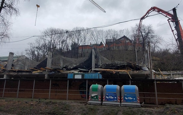 У Львові на будівництві обрушилося перекриття поверху, є постраждалі
