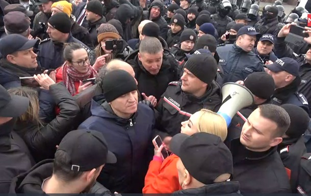 Пророссийские партии организовали акции протестов в Кишиневе