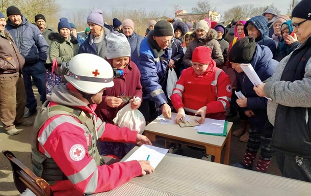 Красный крест Украины перешел на адресную доставку гумпомощи