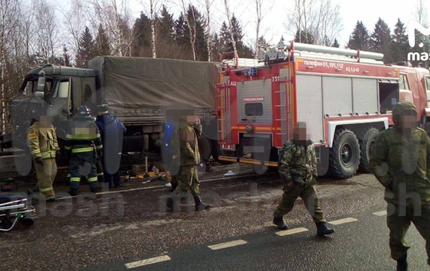 Два грузовика Минобороны РФ попали в ДТП - соцсети