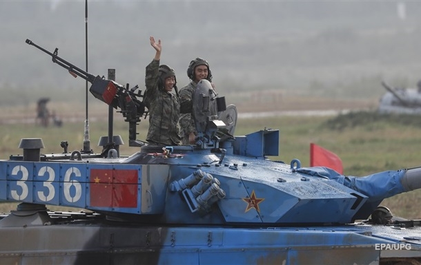 Китай суттєво збільшив витрати на армію