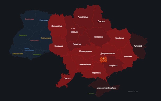 В Україні повітряна тривога, чути вибухи