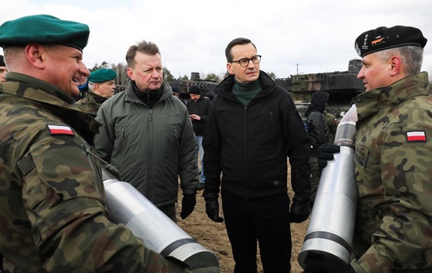 У Польщі розповіли навіщо хочуть створити найсильнішу армію у Європі