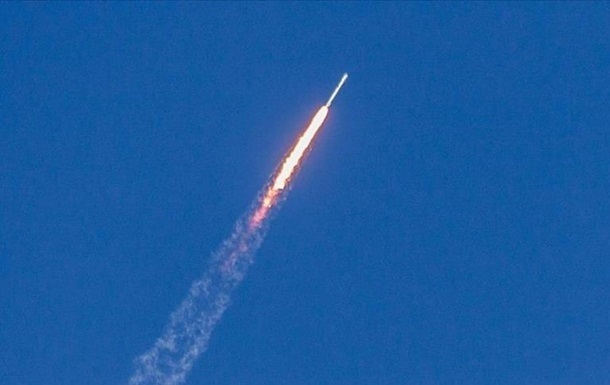 КНДР запустила ракету неустановленного типа