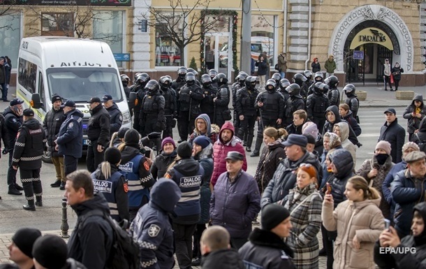 Підсумки 12.03: Протести у Молдові та зірка Героя
