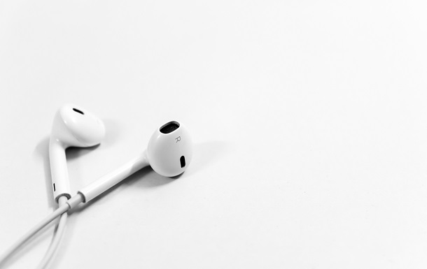 Apple headphones will replace the hearing aid