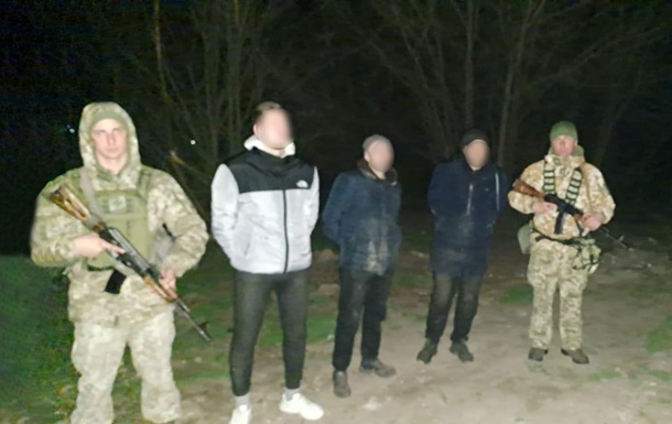 На Одещині затримали порушників кордону: прикордонникам довелося стріляти