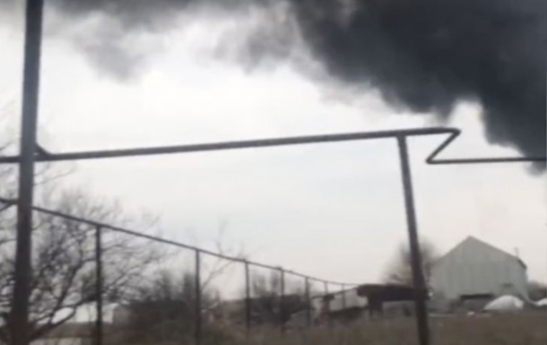В соцсетях появилось видео детонации на складе россиян под Мариуполем