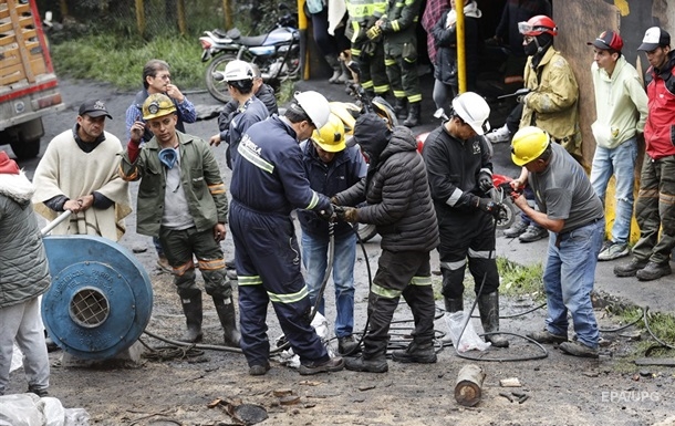 Mine explosions in Colombia kill 21 miners