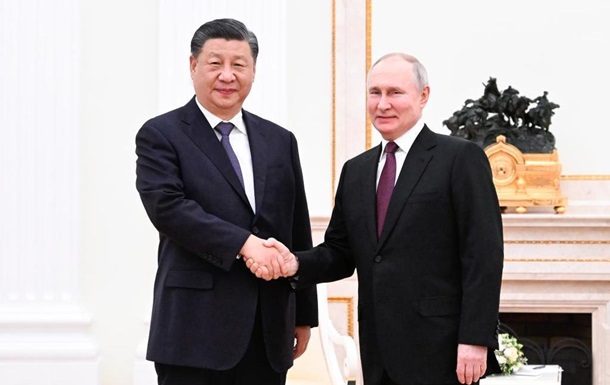 У Китаї розповіли про переговори Сі з Путіним про Україну