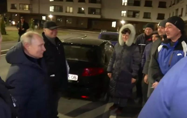  Це все напоказ : Кремль вирізав фрагмент із відео з Путіним у Маріуполі