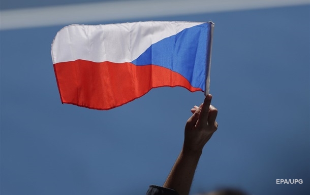 Чехія припиняє видачу віз росіянам і білорусам із другим громадянством