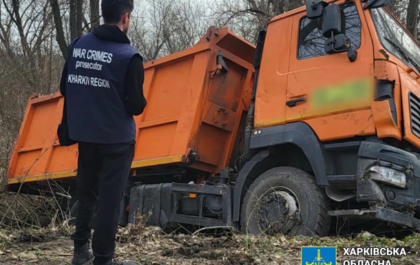 Под Харьковом грузовик подорвался на мине