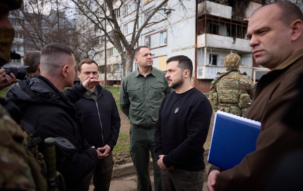 Zelensky inspected damaged houses in Zaporozhye