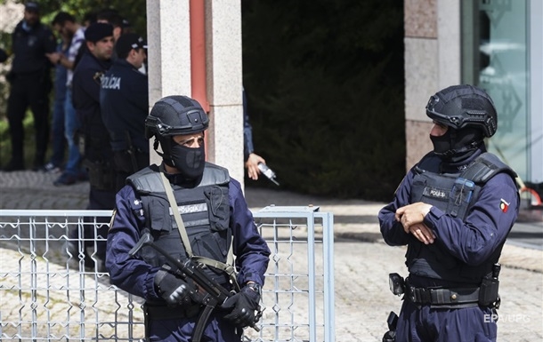 У Португалії чоловік напав на релігійний центр, є жертви