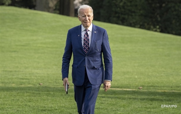 Biden says the banking crisis is easing