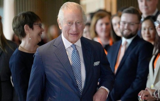 The first official portrait of Charles III unveiled