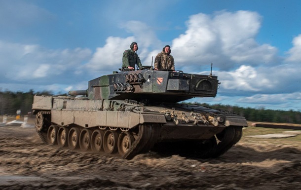 Павлюк особисто перевірив навчання бійців ЗСУ на Leopard 2 у Польщі