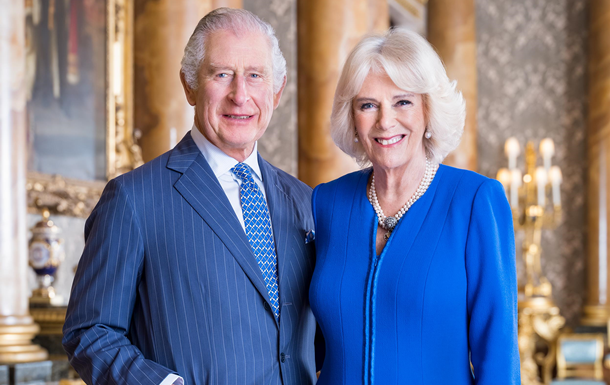 Букингемский дворец показал новую фотографию Чарльза III и его жены Камиллы