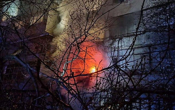 У Чернівцях згоріла квартира, загинули двоє людей