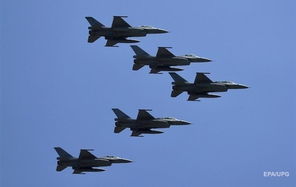 В Дании озвучили прогноз по F-16 для Украины
