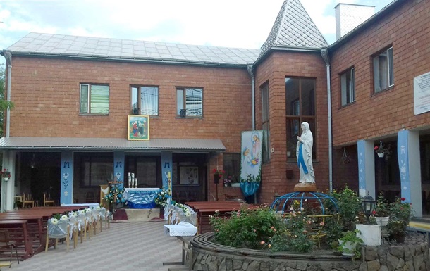 Костел у Могилів-Подільському дозволив парафії ПЦУ правити Великодню службу