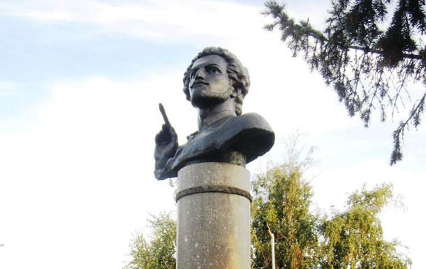 У Маріуполі росіяни демонтували пам ятник Куїнджі