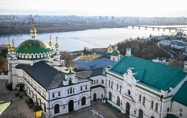 Поліція розслідує руйнування у Києво-Печерській лаврі