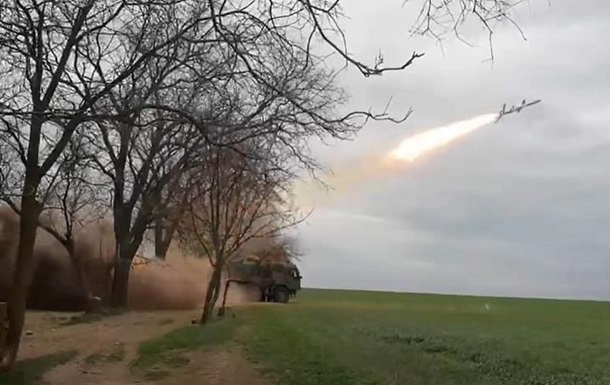 З явилося відео пусків ракет по крейсеру Москва
