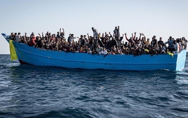 Біля узбережжя Італії врятували близько 600 мігрантів