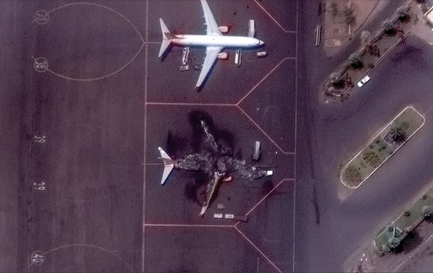 Появились фото сгоревшего в Судане украинского самолета